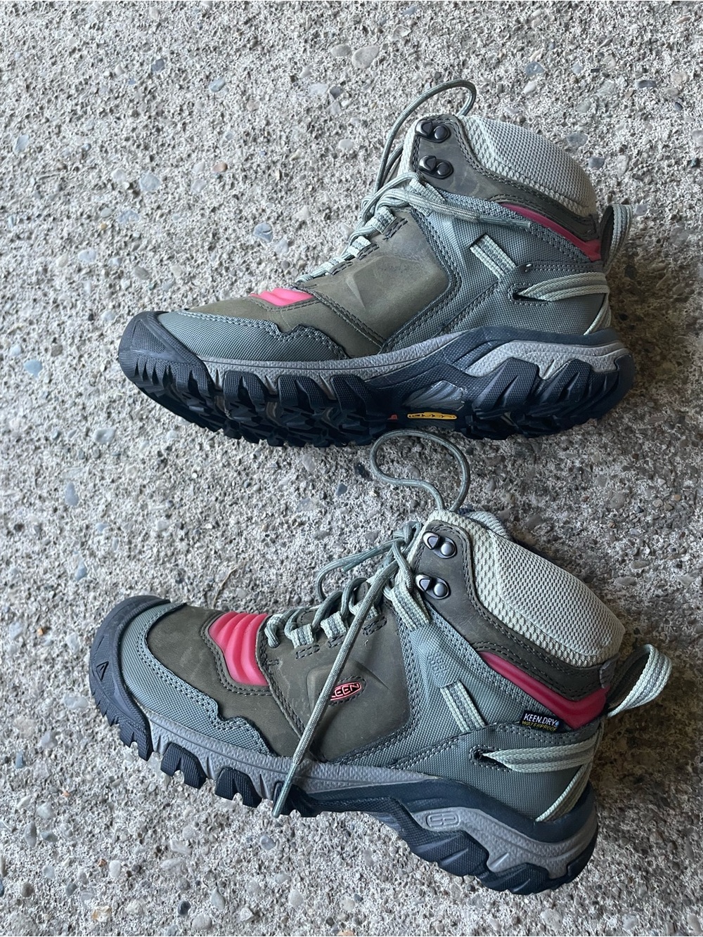Women's Keen Waterproof Insulated
Hiking Boots 8 Multicolor - Picture 2 of 13